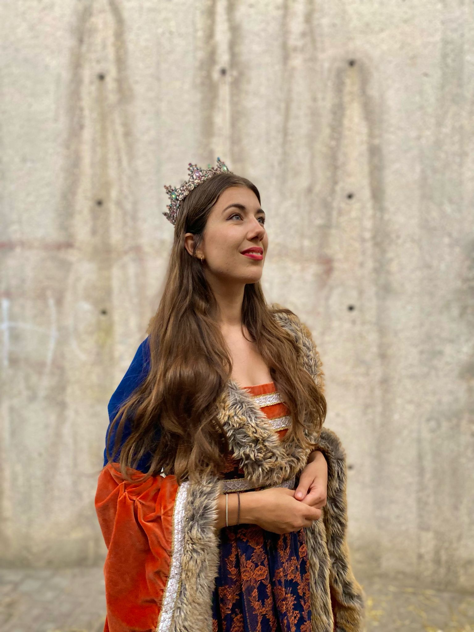 René Martín caracterizada como reina medieval (Juana de Valois)